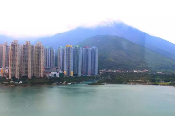 妈妈咪咪嘉年华的欢乐体验和香港郊区的生态怡然之旅