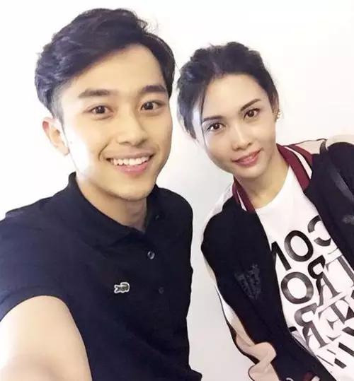 给大家推荐一款美白护肤,给大家种草一款国货平价超补水