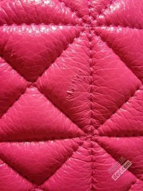 在武汉专柜购买奢侈品包注意脱线变形破皮掉钉！就连LV也...