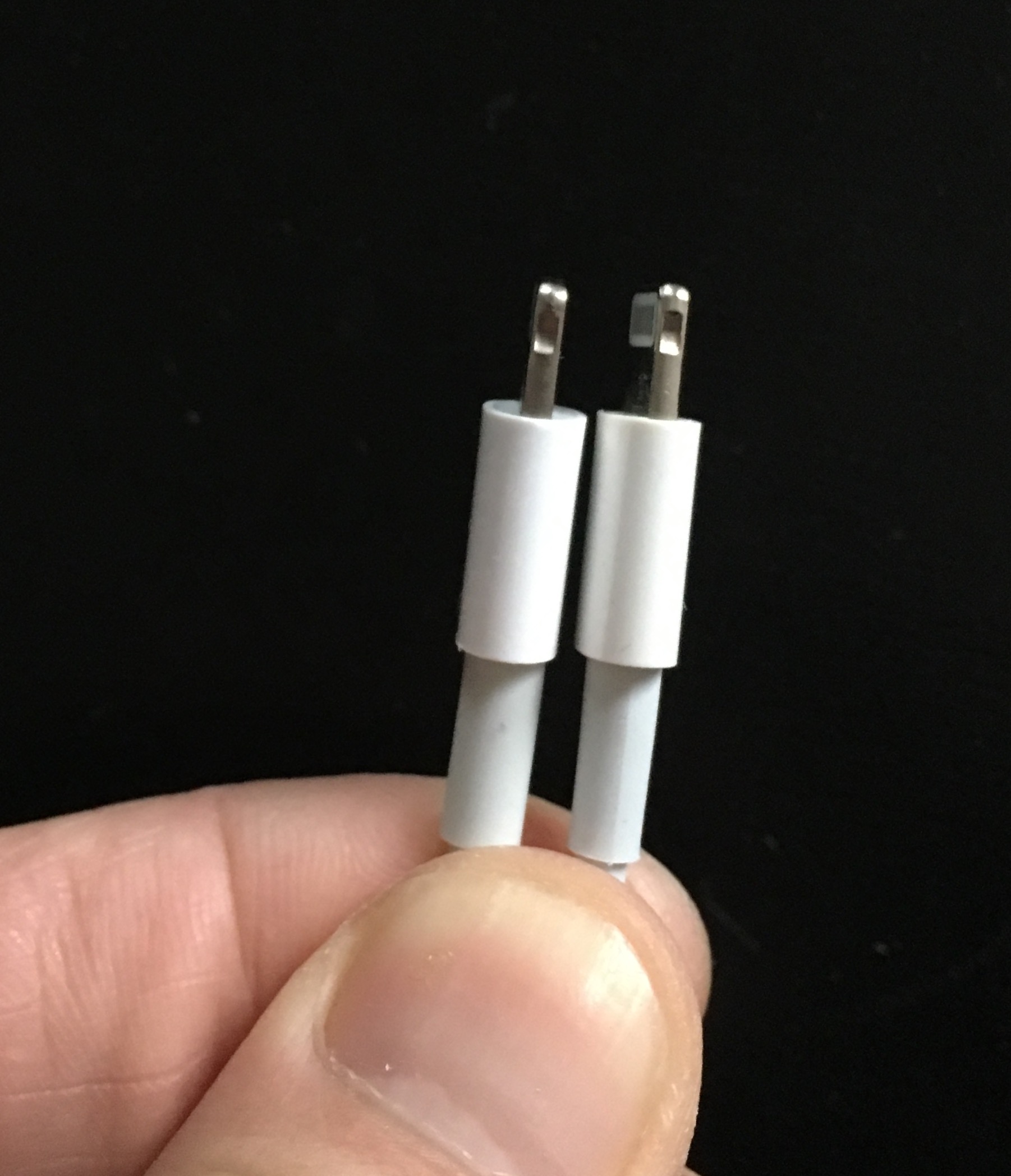 山寨苹果充电器世界第一,手机耳机充电器之类的批发市场