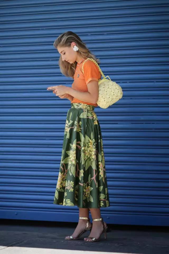 叫醒你的衣柜||告别灰暗，欢迎来到花花世界