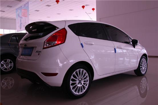 为菜鸟司机（媳妇）买辆二手嘉年华作代步车