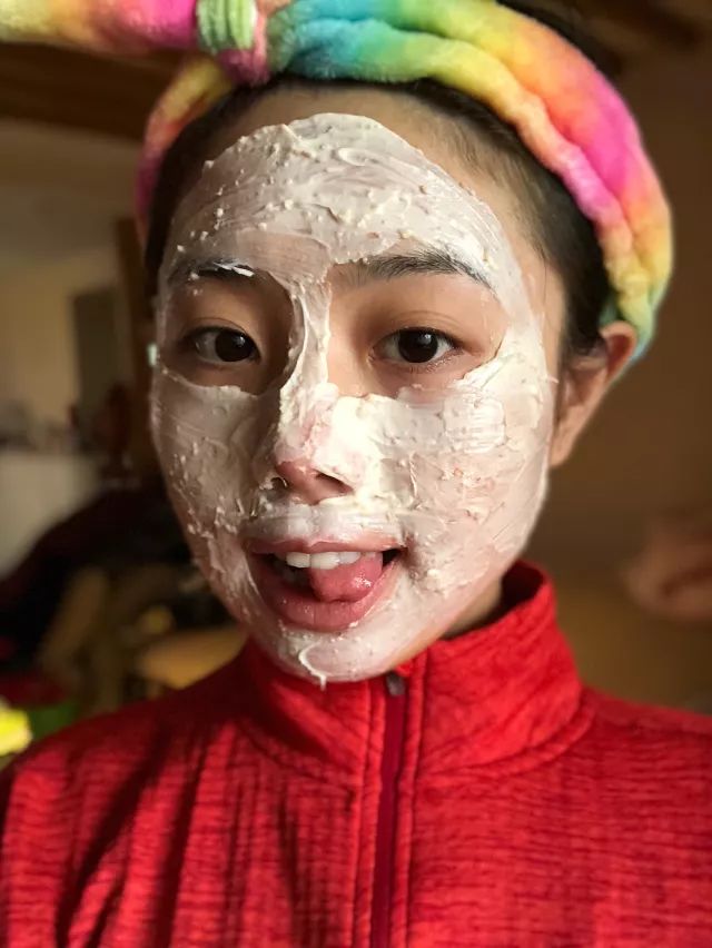 使用报告｜工作日的夜晚，敷一片面膜再休息吧