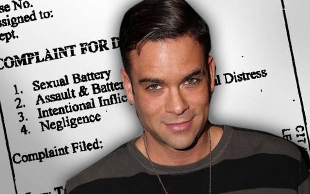 35岁的《欢乐合唱团》男星上吊自杀，是谁逼死了他？