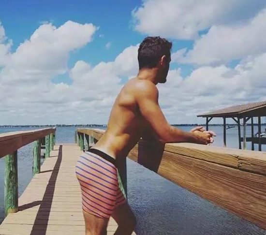 男生屁股翘是种什么体验？锻炼这五个动作一定对你有用！