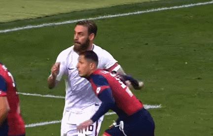 踢足球和打篮球哪个耗费的体力大,踢足球的和打篮球的哪个体力好