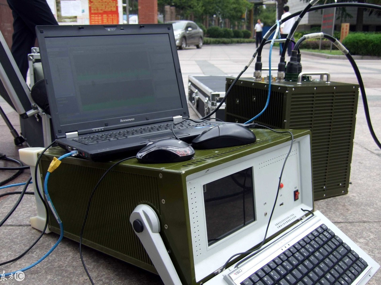 比赛中胸前佩戴的编号,参赛运动员