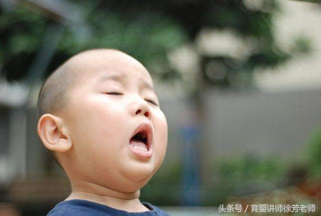 宝宝打喷嚏不一定是感冒,7种原因来对照下,妈妈们快来收藏