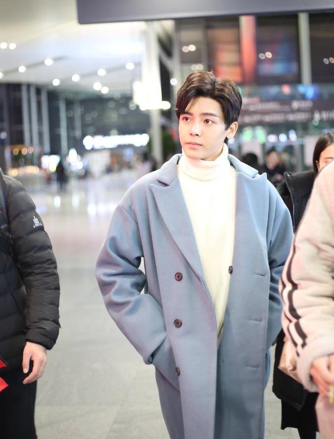 侯明昊白敬亭合照,白敬亭范丞丞黄明昊侯明昊的综艺