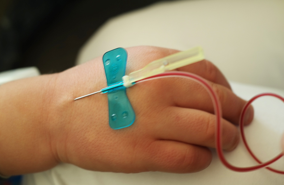 输液扎针技巧看不到血管,输液扎针的视频教程