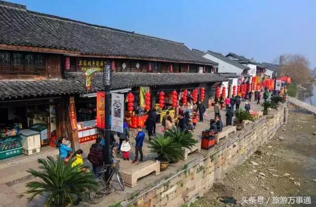 来新市古镇感受浓浓的年味,新春走基层古镇寻风情年味扑面来