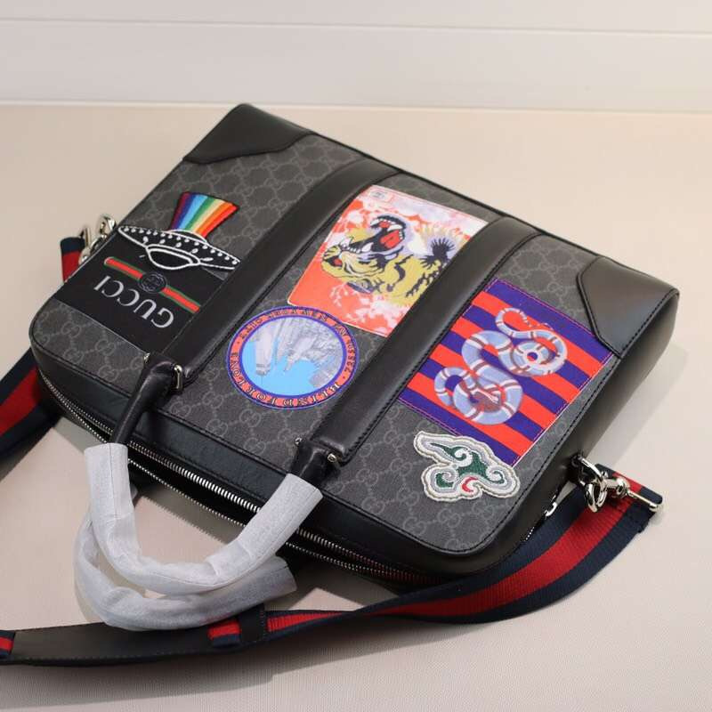 Gucci新款男士手提公文包——刺绣哒！