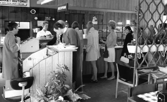 全球前十富豪总资产8万亿,世界首富捐185亿美元