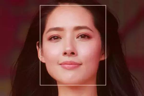 易烊千玺为什么颜值变化这么大,易烊千玺近年来的颜值变化