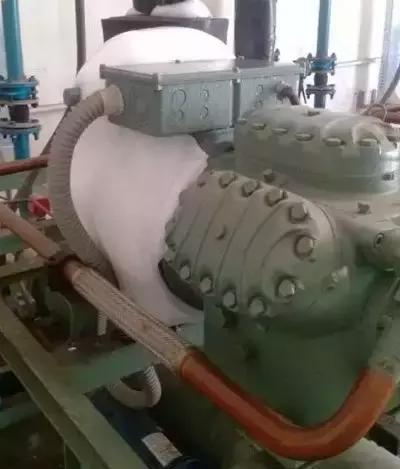 保鲜库压缩机结霜什么情况正常,冰箱压缩机回气管结霜怎么解决