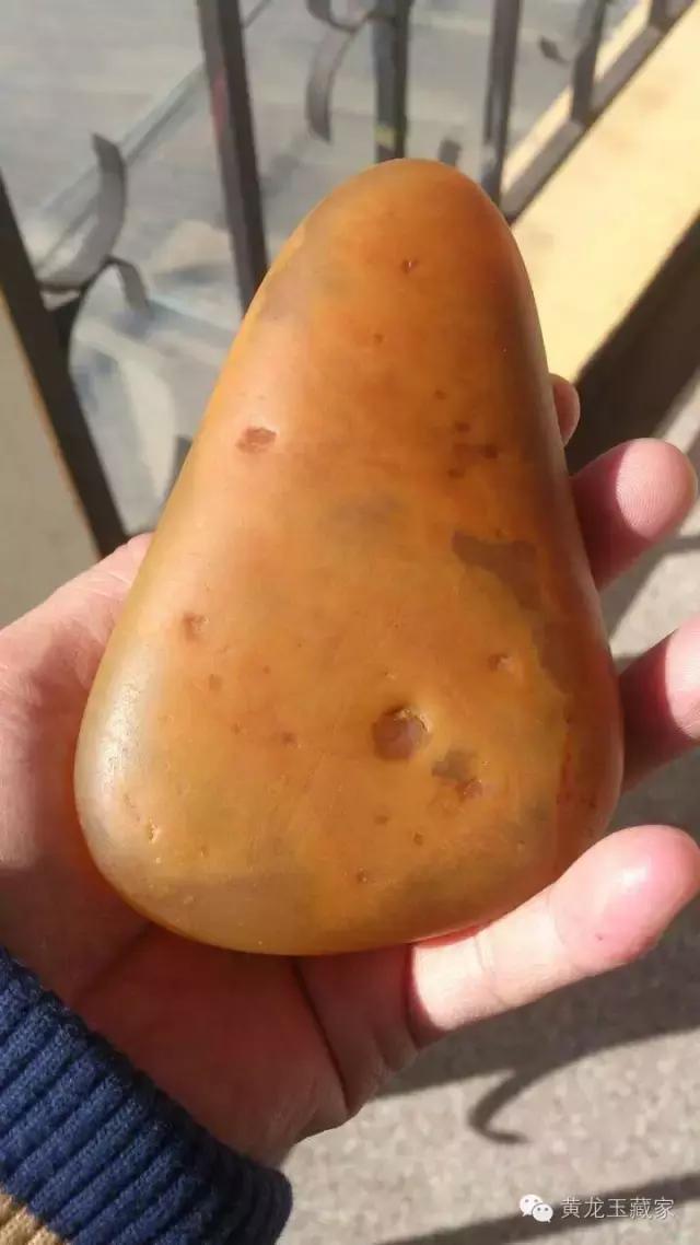 听我一句劝，把你浪费的钱买玉吧！不需十年，三年以后你回头来看