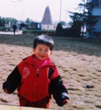 去横店玩被导演选上的明星,第一次去拍戏被导演看中了