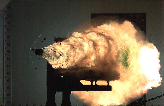 中国海军电磁主炮技术突破,中国海军电磁炮战舰