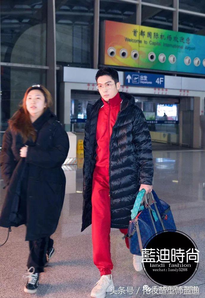 王俊凯许魏洲西装,王俊凯节目穿戏服