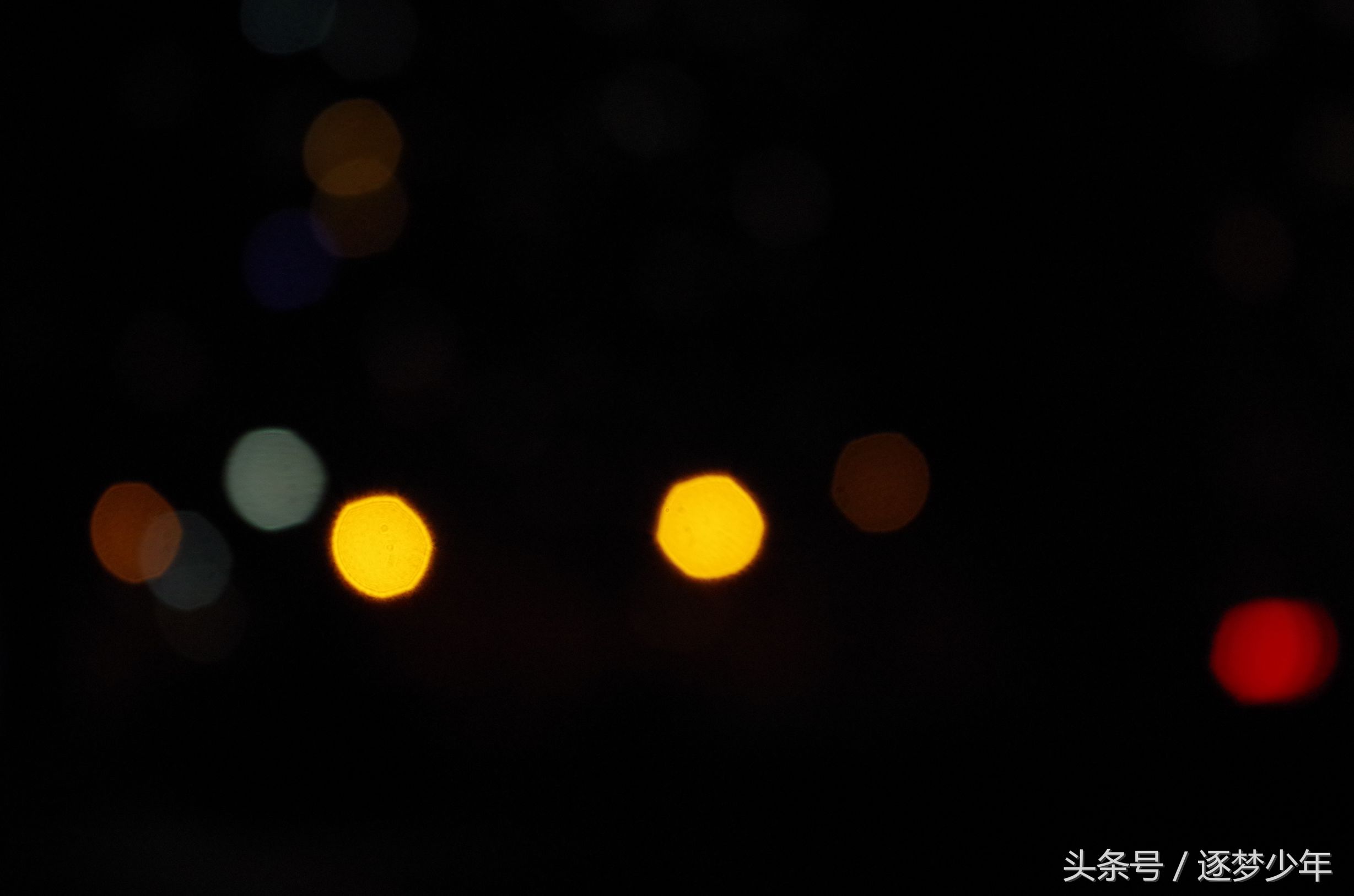 新闻晚班车,陪你一起看新闻_20180213