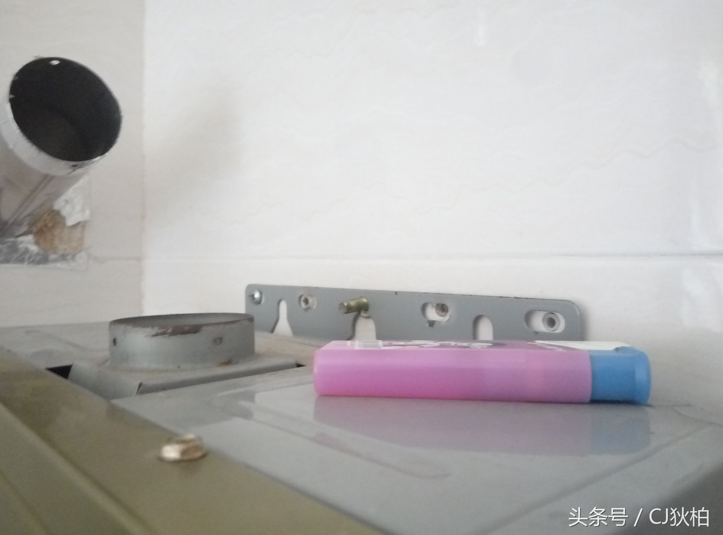 在家里螺丝滑牙了怎么拧下来,螺丝机滑牙怎么办