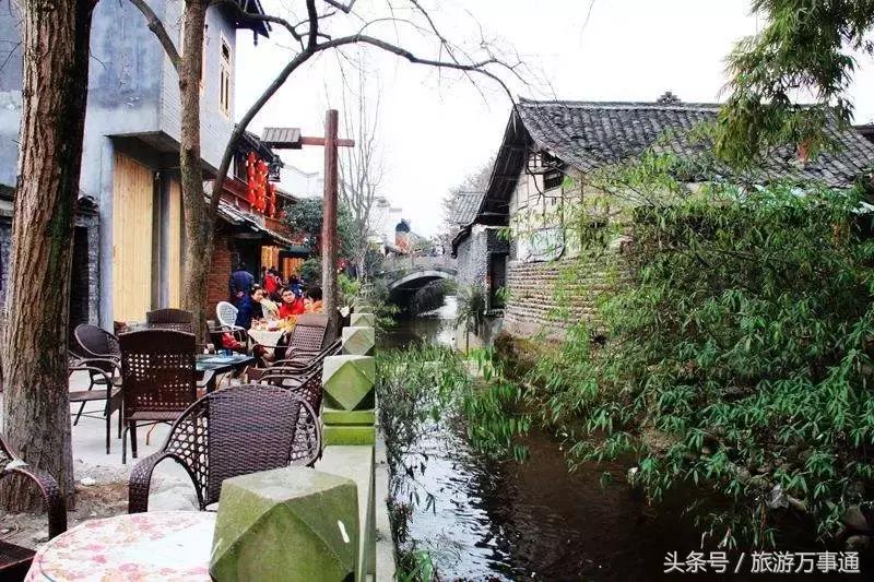 来新市古镇感受浓浓的年味,新春走基层古镇寻风情年味扑面来