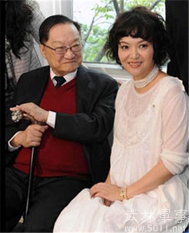 杨振宁和翁帆感情好吗,九十七岁杨振宁和翁帆