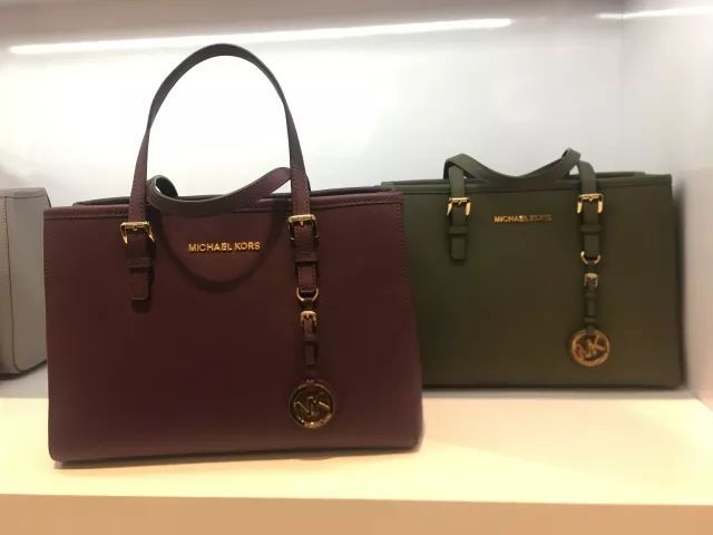 时代广场奥特莱斯打折店,katespade是什么档次