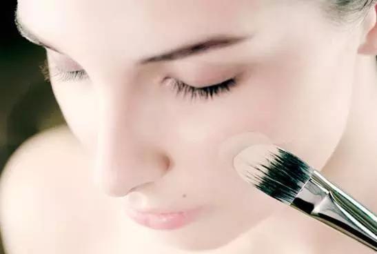 用化妆品过敏补救办法,脸部化妆品过敏最快的补救方法