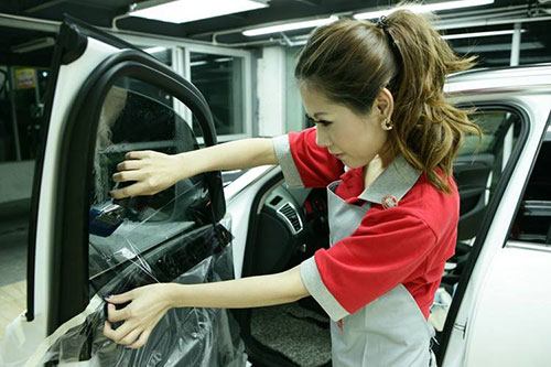 给汽车贴膜有损坏吗,给汽车车身贴膜有哪些弊端