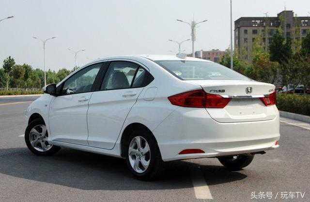 全新飞度中期改款上市,新款三厢飞度