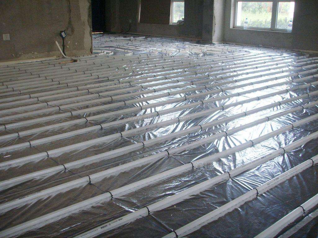 北方装水地暖用电好还是燃气的好,气暖省钱还是地暖省钱