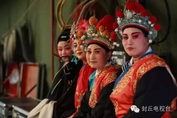 这儿是荥阳,这儿是许昌