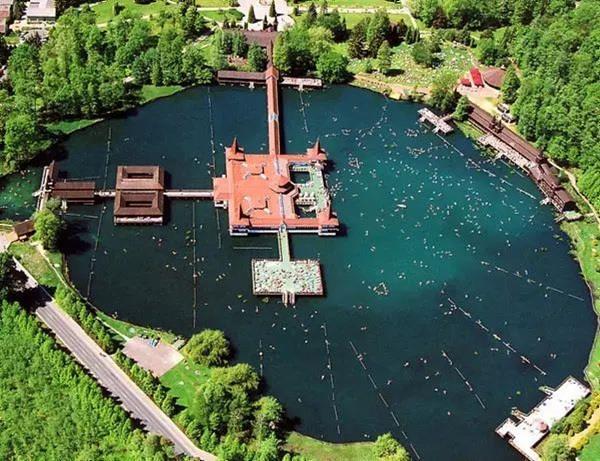 收藏！没泡过这些温泉的人生是不完整的！