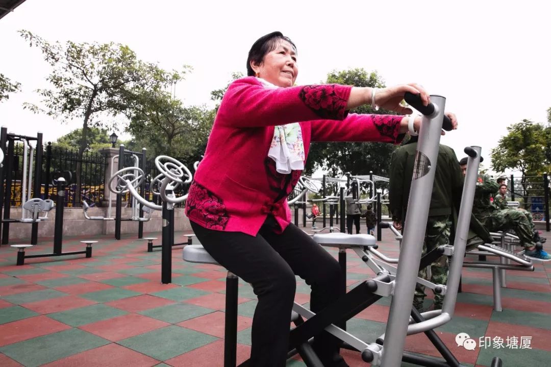 东莞免费灯光篮球,塘厦灯球场