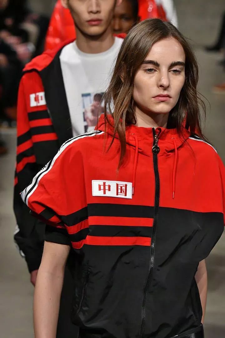 李宁新款打篮球最舒服的是哪一款,李宁和匹克篮球鞋推荐