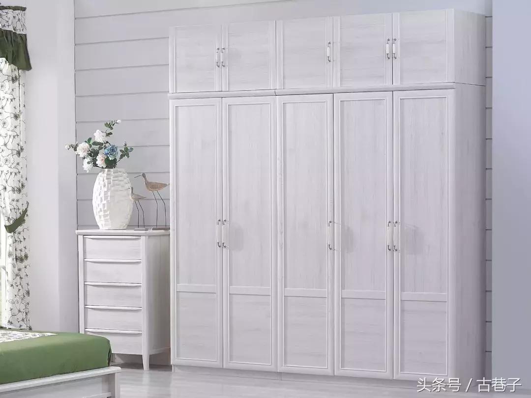 新买的衣柜气味很大怎样去除,新买的衣柜是什么味