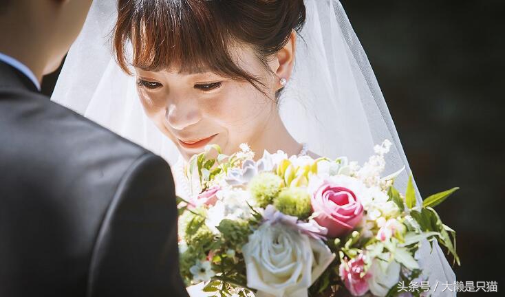 姐姐嫁给了富家千金,姐姐嫁给了有钱人妹妹嫉妒