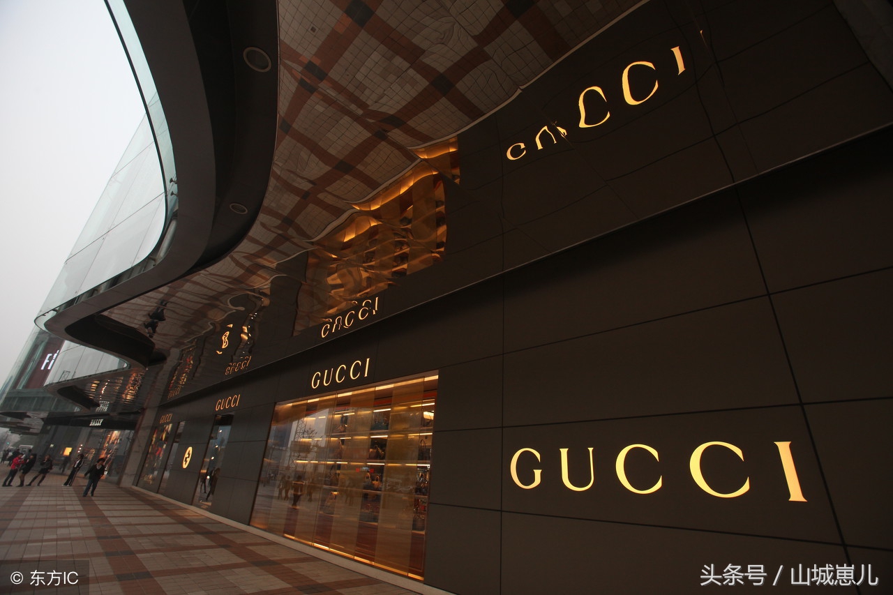 世界顶级奢侈品服装排行,世界十大奢侈品服饰