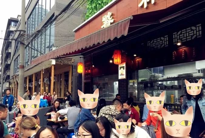 原来好多热门苍蝇馆子的干货，都可以抽真空、当特产带走！