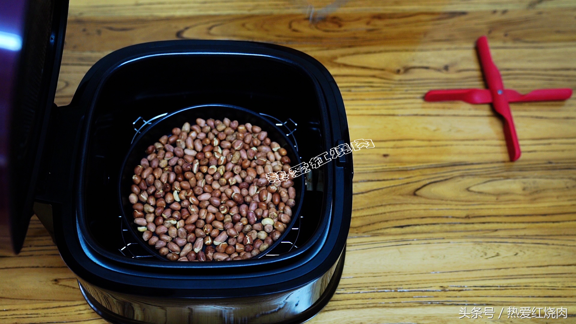 为啥做牛轧糖拉丝不出来,为什么做的牛轧糖软还粘