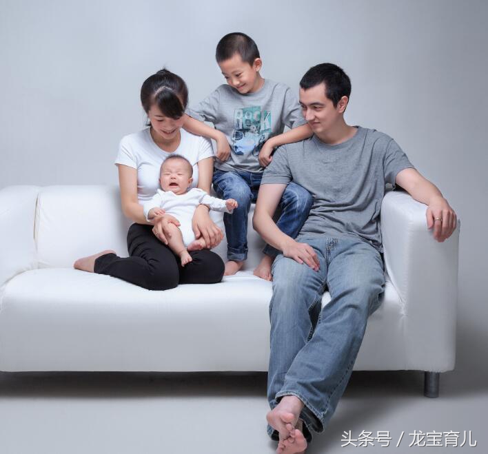 夫妻到了七年之痒想出轨正常吗,夫妻生二胎有什么条件