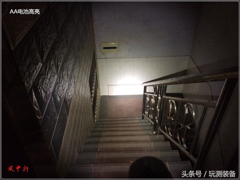 纳丽德ta15手电暴力测试,纳丽德ta15手电