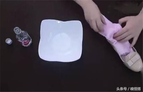 不管是多大年纪的妹纸，都会有同一种痛苦，高跟鞋磨脚怎么办？