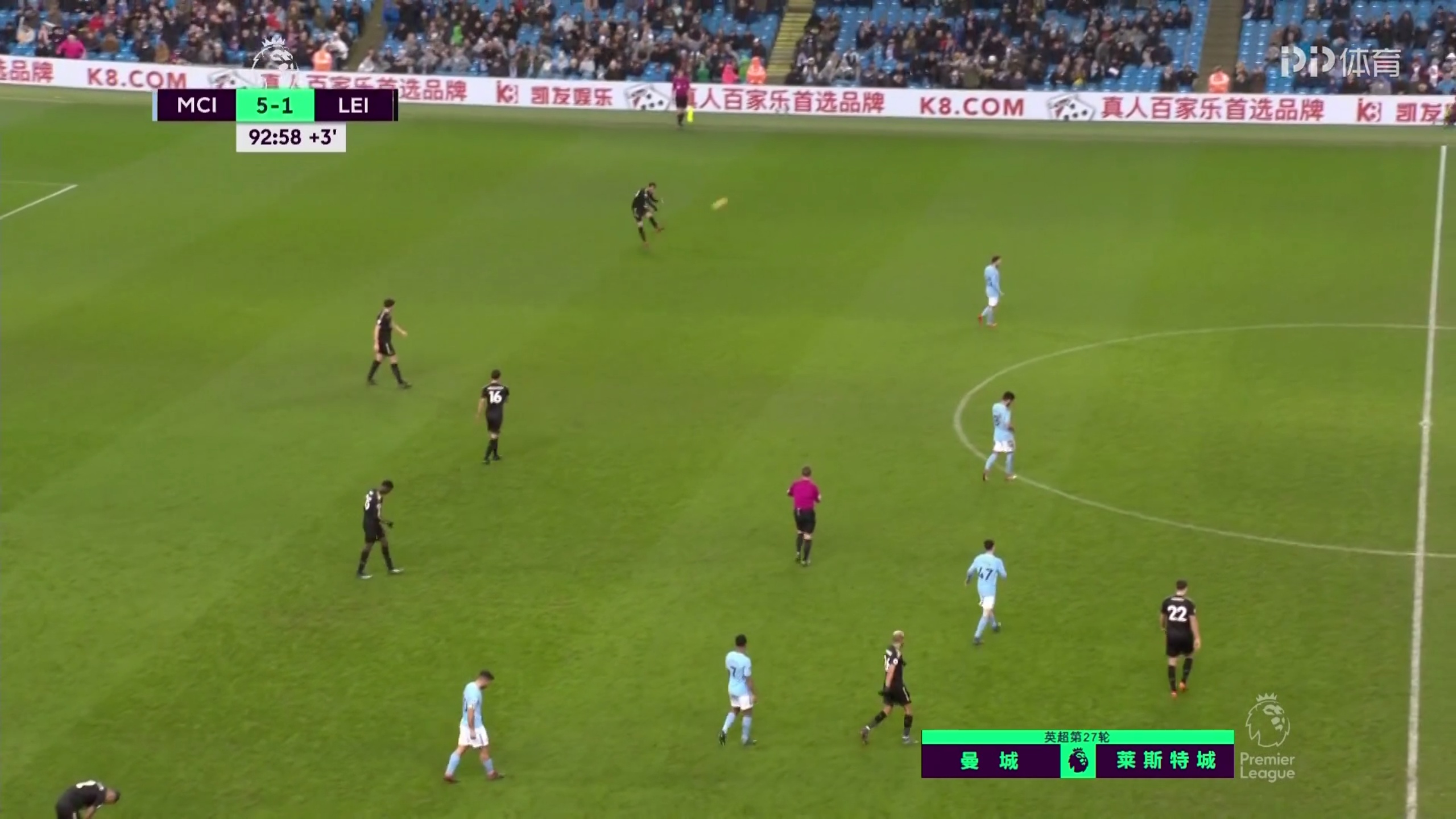 从本方进攻终结者到对手噩梦制造者阿奎罗打肿了多少人的脸