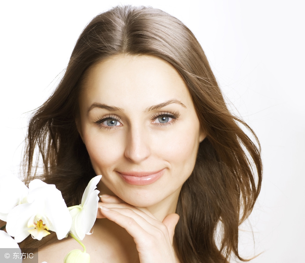 女人睡前怎么保养皮肤变白,女人睡前怎么保养皮肤