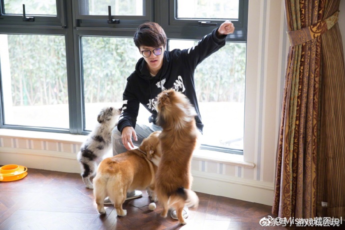 英雄联盟中单杀神转型绝地求生成亚服第一但距离熊猫一哥还远着