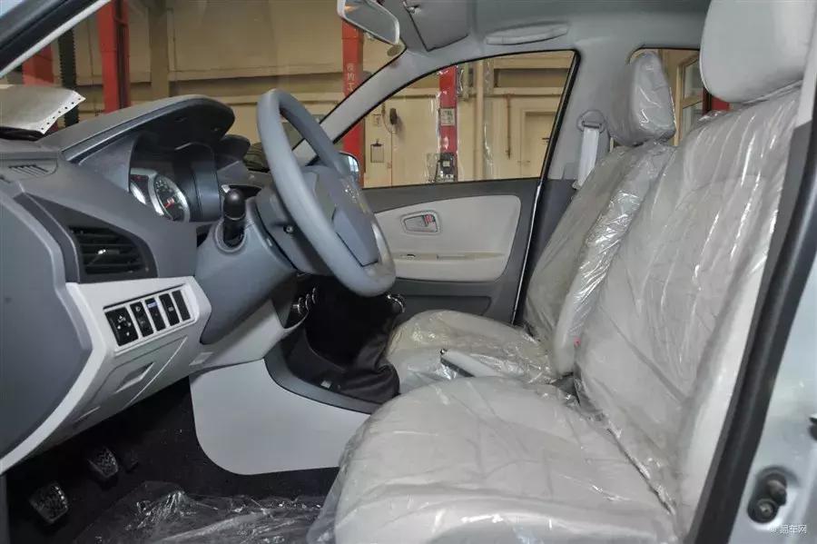 天津一汽保命神车！起价只要三万六，油耗两毛多，吊打悦翔自由舰