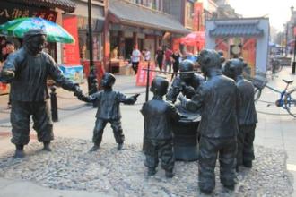 摆地摊卖的古董是真的吗,地摊上买的假古董专家鉴定是真的