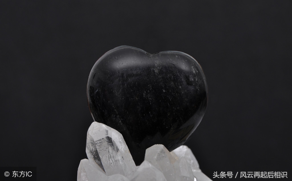 77年的蛇2022年运势如何转运,生肖蛇2018年运势颜色